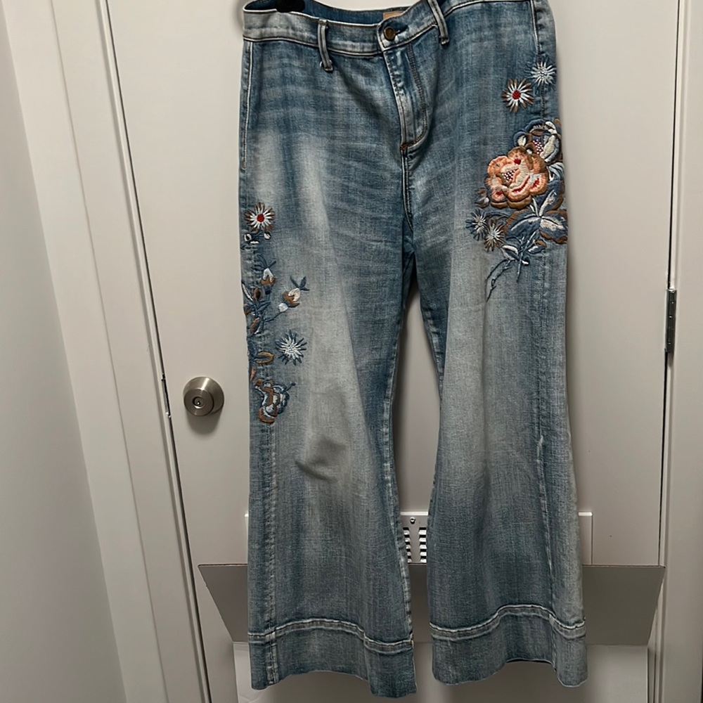 Driftwood Flower Embroidered Wide-Leg Cropped Jeans Size 30